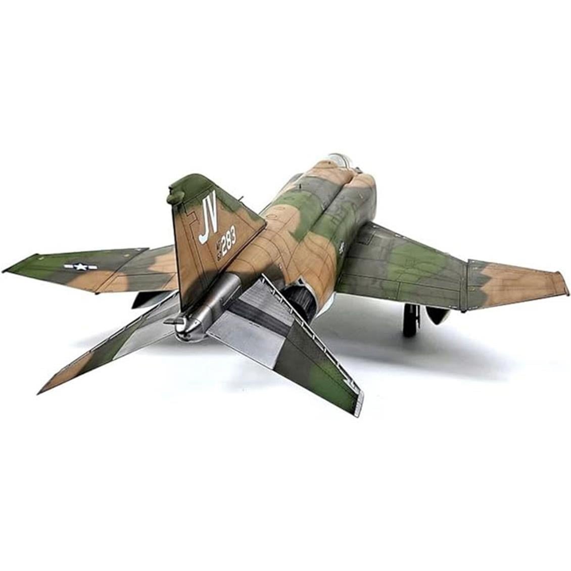 Academy 12133 1/32 Ölçek, USAF F-4E Savaş Uçağı (Vietnam Savaşı), Plastik Model Kiti