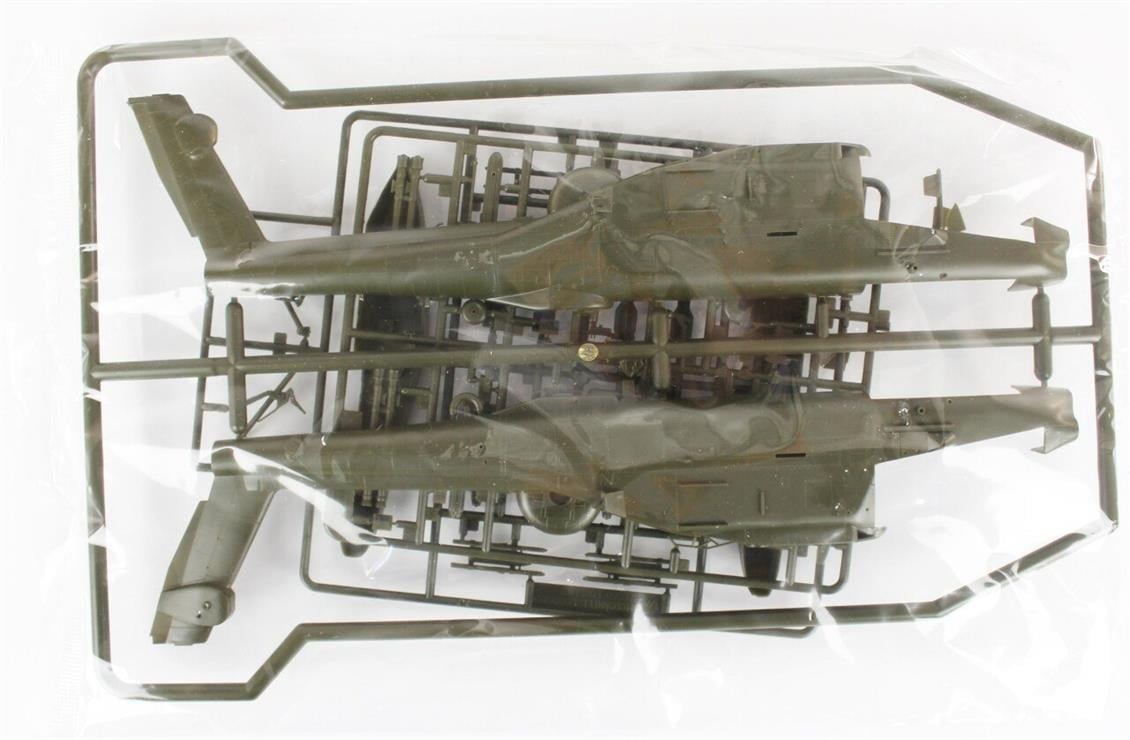 Academy 12268 1/48 Ölçek, AH-64D Longbow Helikopter, Plastik Model Kiti