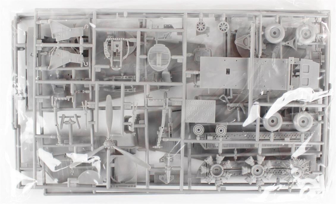 Academy 12285 1/48 Ölçek, TBM-3 (USS Bunkerhill) Savaş Uçağı, Plastik Model Kiti