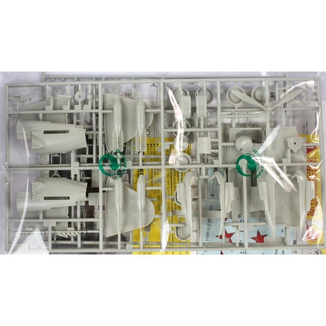 Academy 12286 1/48 Ölçek, IL-2 Stormovik W/SKIS, Plastik Model Kiti