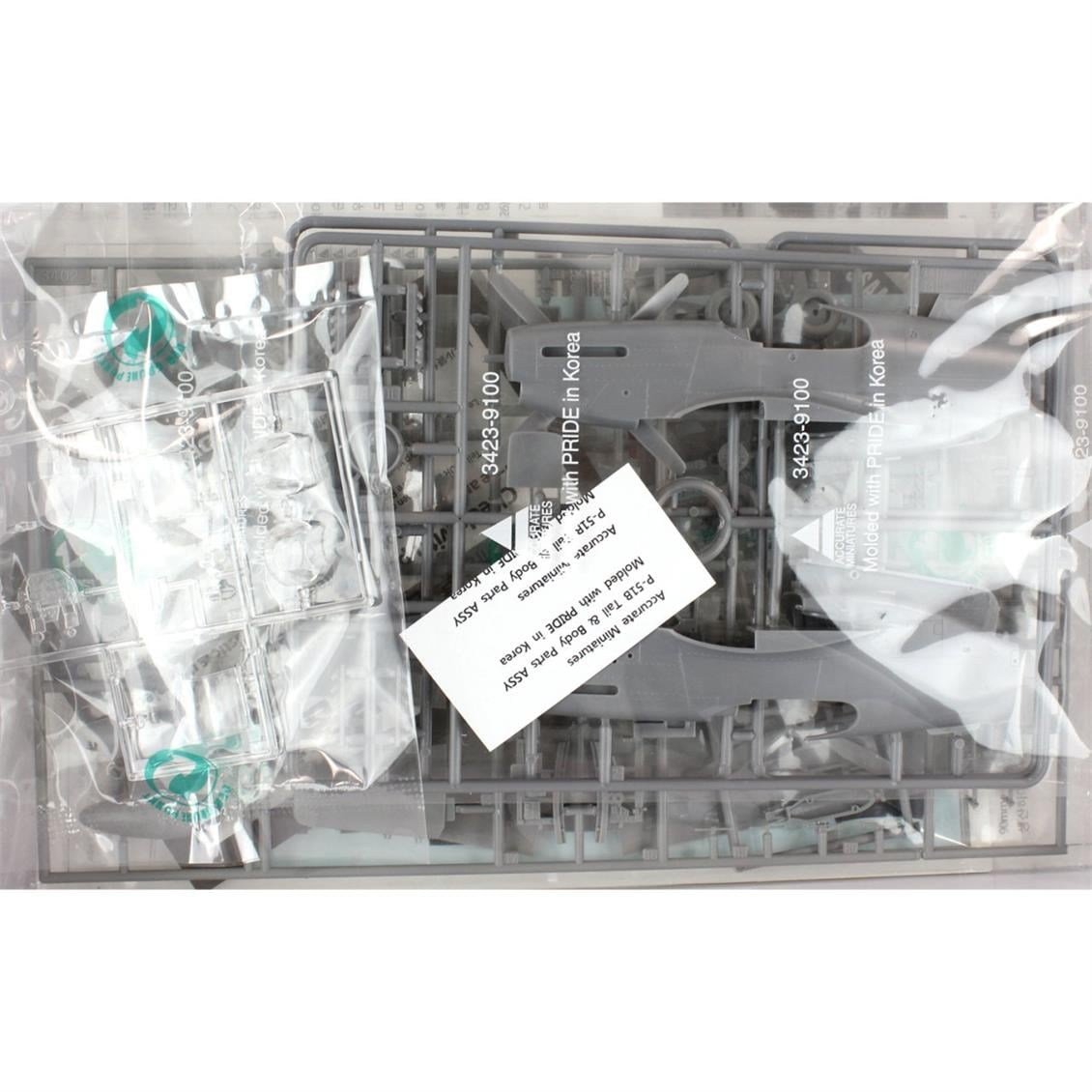 Academy 12303 1/48 Ölçek, P-51B Normandiya Çıkartması 70. Yıl Savaş Uçağı, Plastik Model Kiti