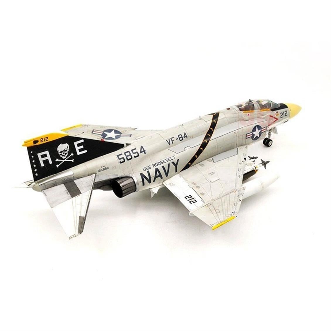 Academy 12305 1/48 Ölçek, ABD Donanması F-4J Phantom II VF-84 Jolly Rogers Savaş Uçağı, Plastik Model Kiti