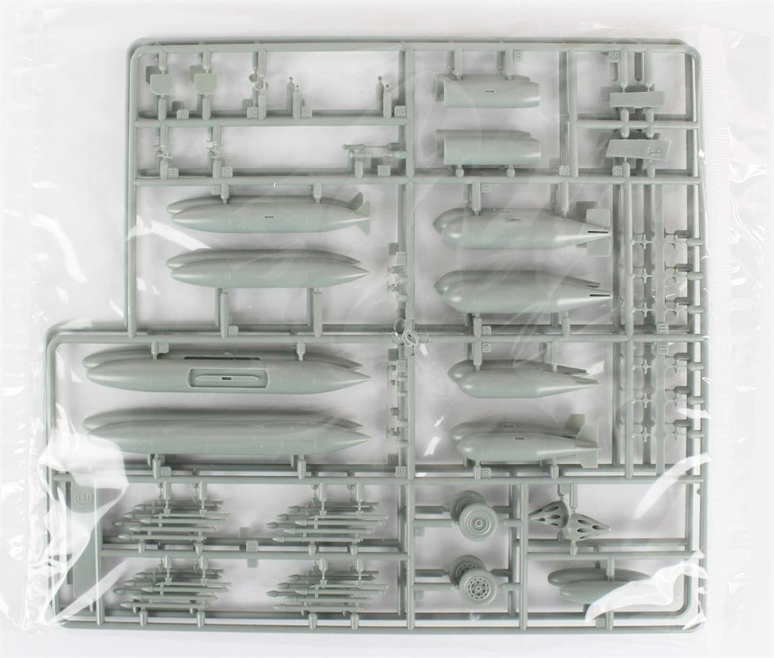 Academy 12312 1/48 Ölçek, RAF & Export Hawker Hunter F.6/FGA.9 Savaş Uçağı, Plastik Model Kiti