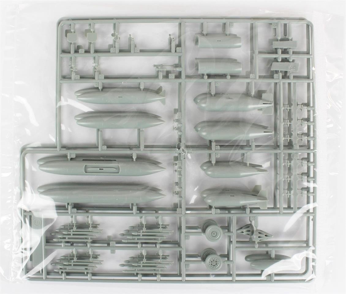 Academy 12312 1/48 Ölçek, RAF & Export Hawker Hunter F.6/FGA.9 Savaş Uçağı, Plastik Model kiti
