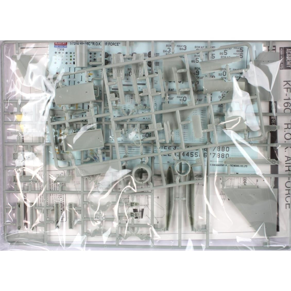 Academy 12418 1/72 Ölçek, KF-16 Savaş Uçağı, Plastik Model Kiti
