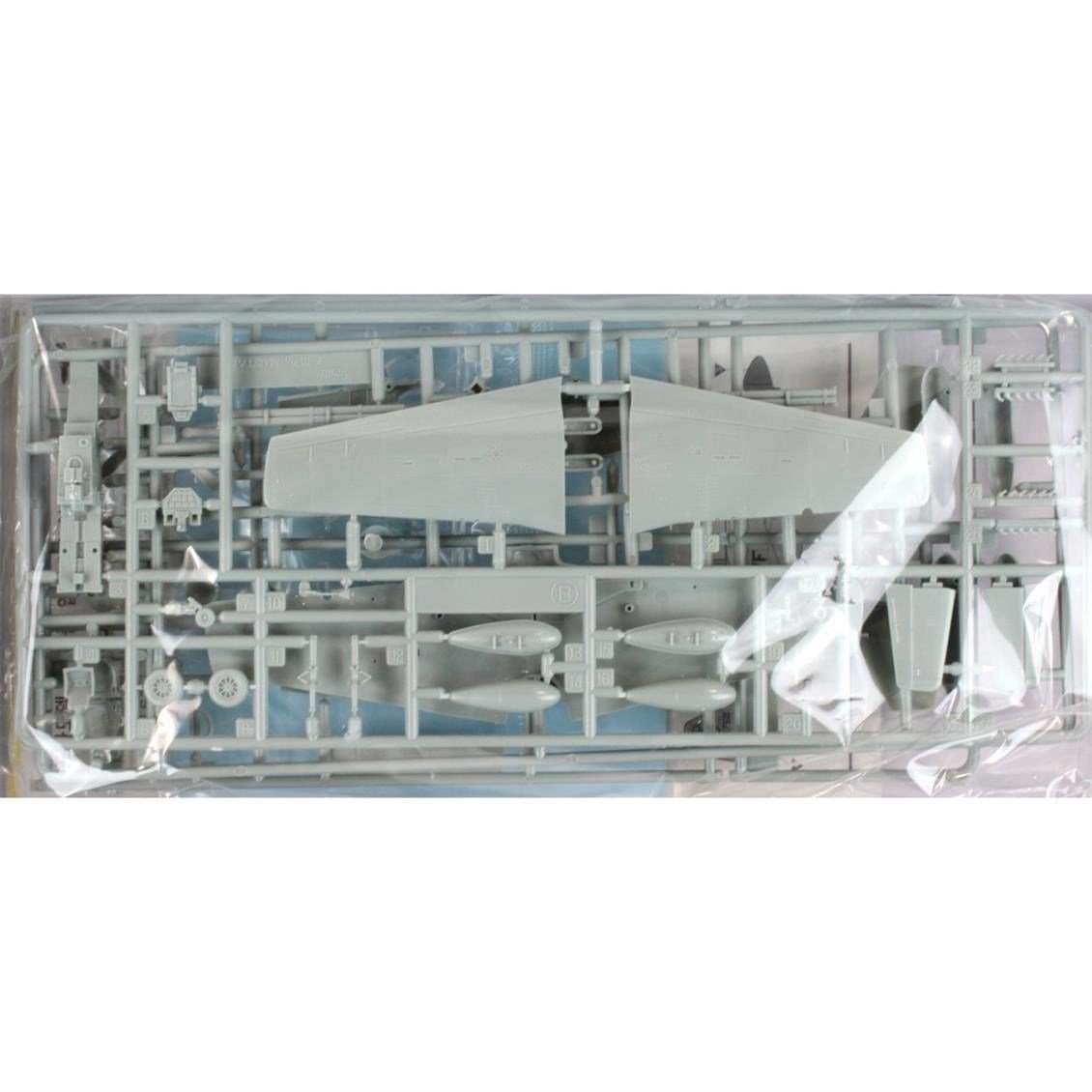 Academy 12441 1/72 Ölçek, P-51C Mustang Savaş Uçağı, Plastik Model Kiti