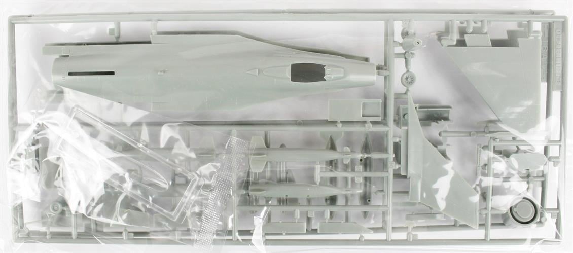 Academy 12444 1/72 Ölçek, F-16A Fighting Falcon Savaş Uçağı, Plastik Model Kiti