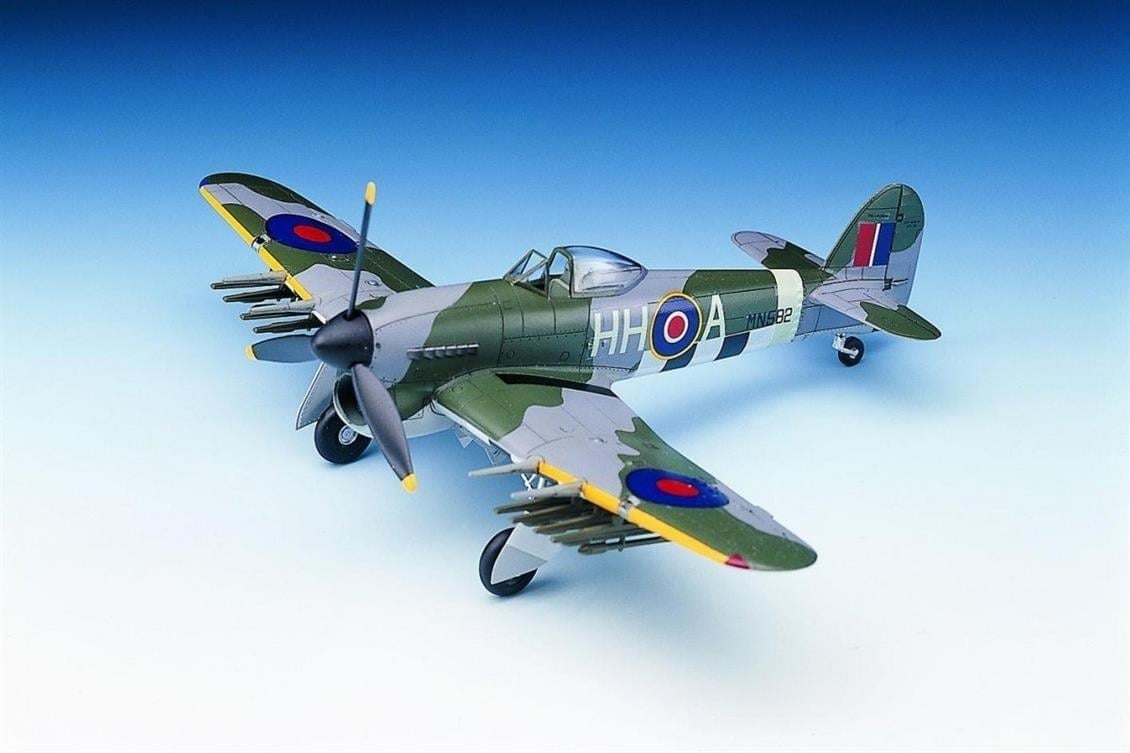 Academy 12462 1/72 Ölçek, Hawker Typhoon IB Savaş Uçağı, Plastik Model Kiti