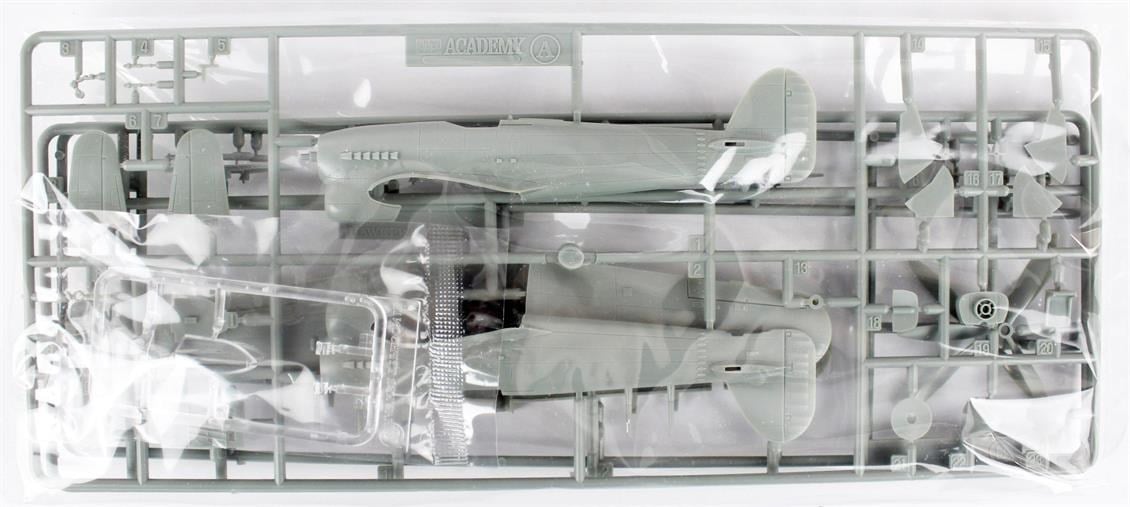 Academy 12462 1/72 Ölçek, Hawker Typhoon IB Savaş Uçağı, Plastik Model Kiti