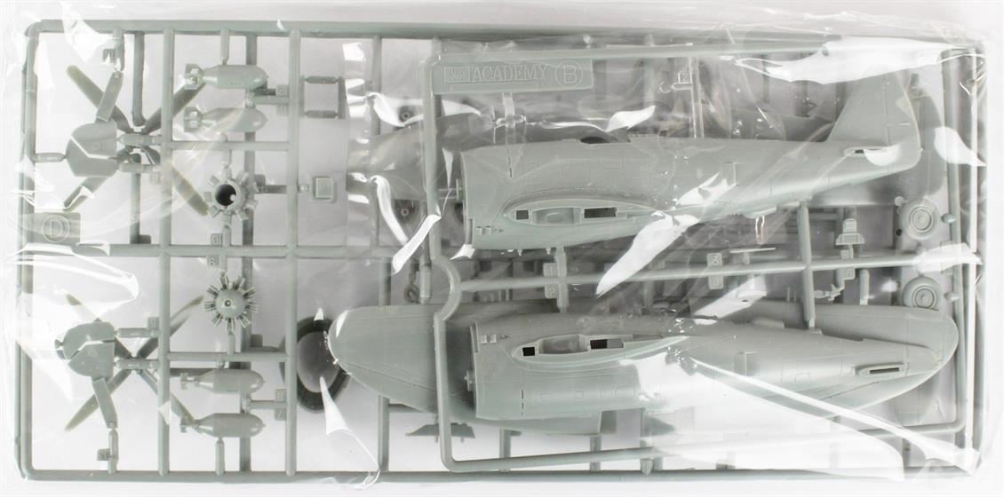 Academy 12474 1/72 Ölçek, P-47D Thunderbolt (Eileen) Savaş Uçağı, Plastik Model Kiti