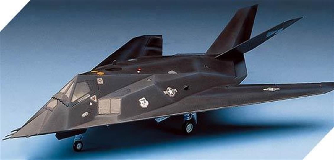 Academy 12475 1/72 Ölçek, F-117A Stealth Bomber Savaş Uçağı, Plastik Model Kiti
