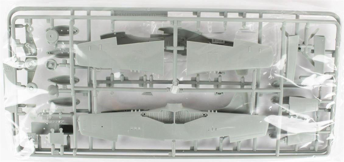 Academy 12485 1/72 Ölçek, P-51D Mustang Savaş Uçağı, Plastik Model Kiti