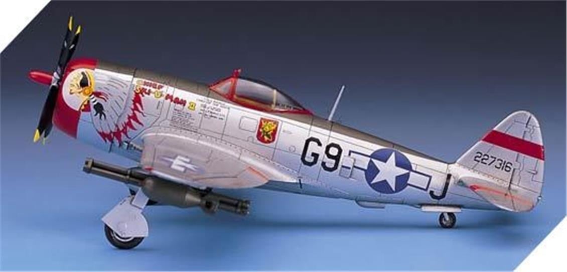 Academy 12491 1/72 Ölçek, P-47D Thunderbolt (Bubble Top) Savaş Uçağı, Plastik Model Kiti