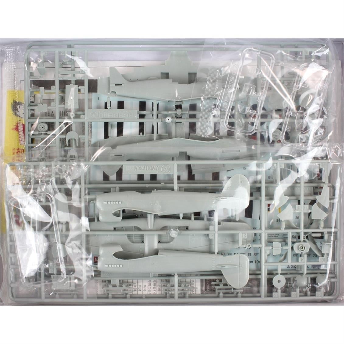 Academy 12512 1/72 Ölçek, Spitfire Mk.14C & Typhoon Mk.IB Savaş Uçağı, Plastik Model Kiti