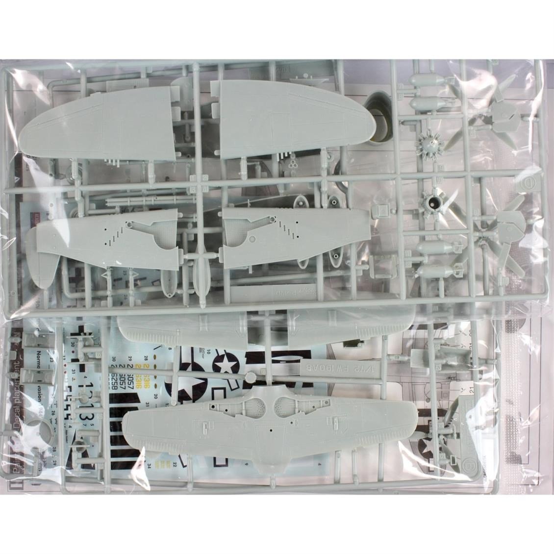 Academy 12513 1/72 Ölçek, P-47D & Fw190A-8 70. Yıl Savaş Uçağı, Plastik Model Kiti