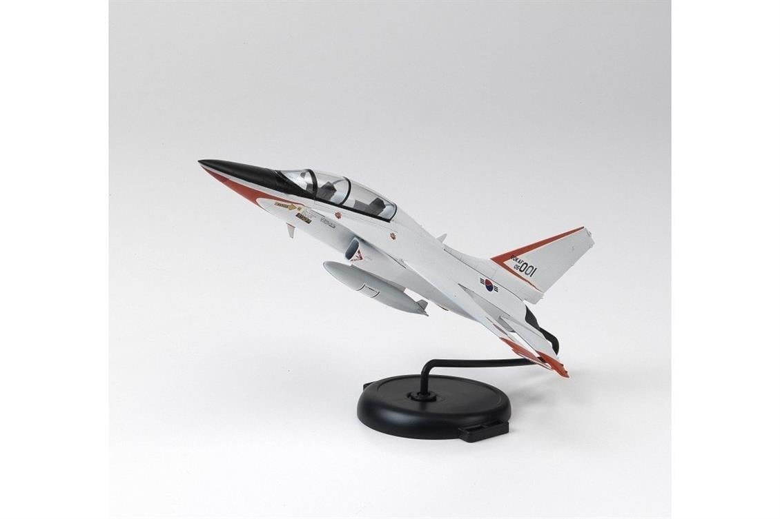 Academy 12519 1/72 Ölçek, ROKAF T-50 Advanced Trainer Eğitim Uçağı Demonte, Plastik Kiti