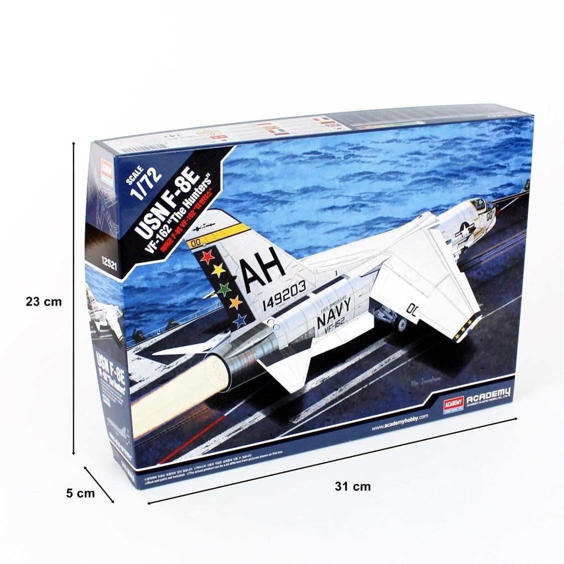 Academy 12521 1/72 Ölçek, USN F-8E VF-162 (The Hunters) Savaş Uçağı, Plastik Model Kiti