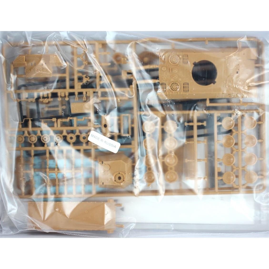 Academy 12538 1/72 Ölçek, IL-2M & Panther D Special Edition Demonte Savaş Uçağı ve Tank, Plastik Maketi