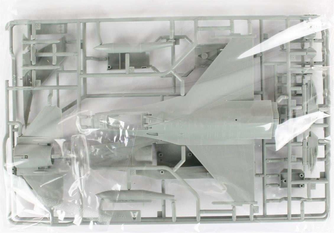 Academy 12541 1/72 Ölçek, USAF F-16C (Multirole Fighter) MCP Savaş Uçağı, Plastik Model Kiti