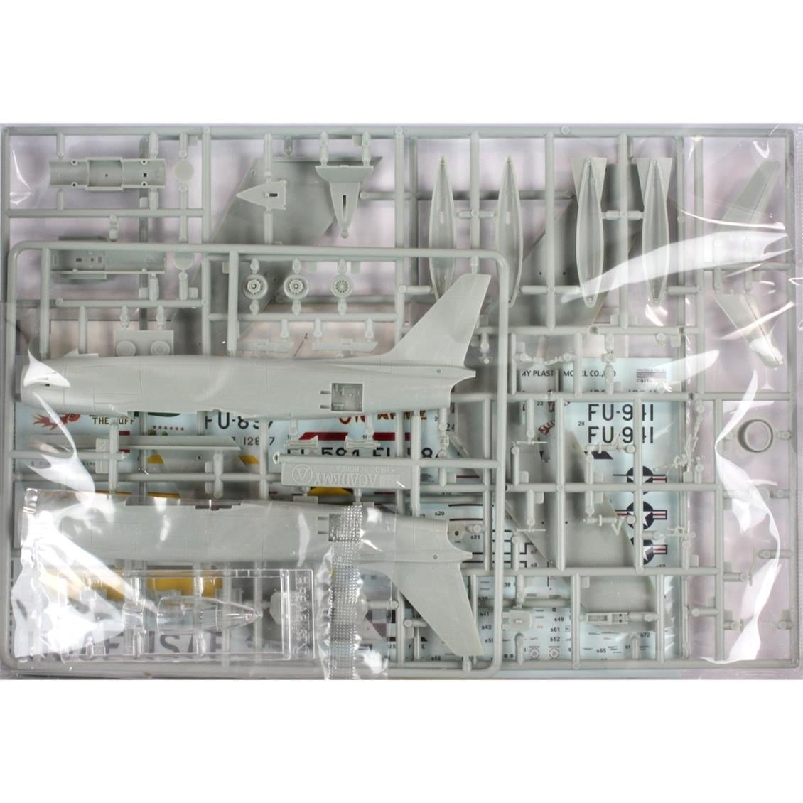 Academy 12546 1/72 Ölçek, F-86F (Korean War) Special Edition Savaş Uçağı, Plastik Model Kiti