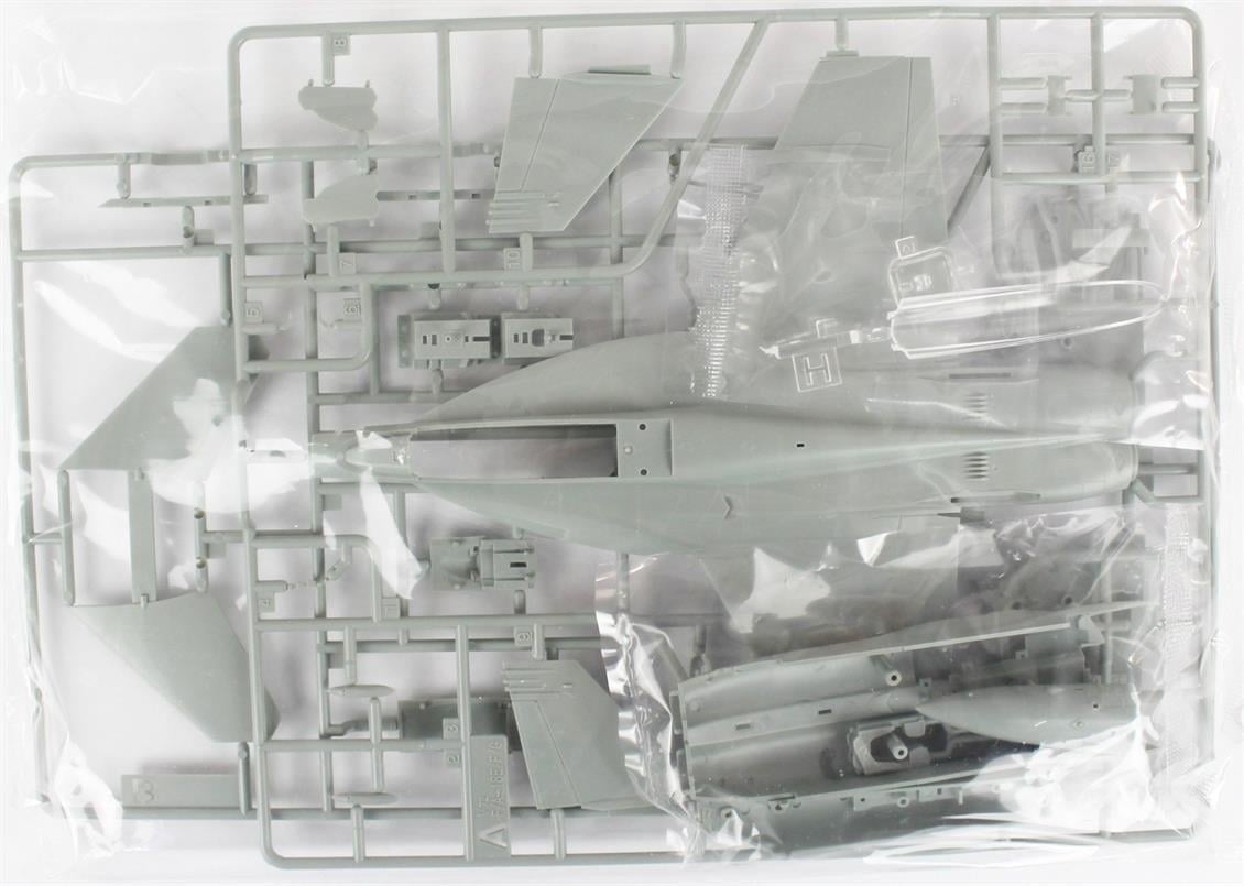 Academy 12560 1/72 Ölçek, EA-18G VAQ-141 (Shadowhawks) Savaş Uçağı, Plastik Model Kiti