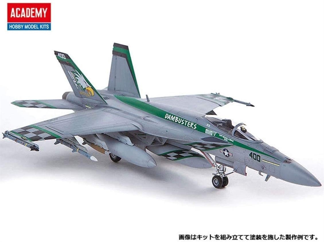 Academy 12565 1/72 Ölçek, USN F/A-18E (VFA-195 Chippy Ho) Savaş Uçağı, Plastik Model Kiti