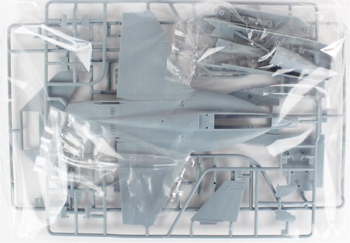Academy 12567 1/72 Ölçek, USN F/A-18F (VFA-2 Bounty Hunters) Savaş Uçağı, Plastik Model Kiti
