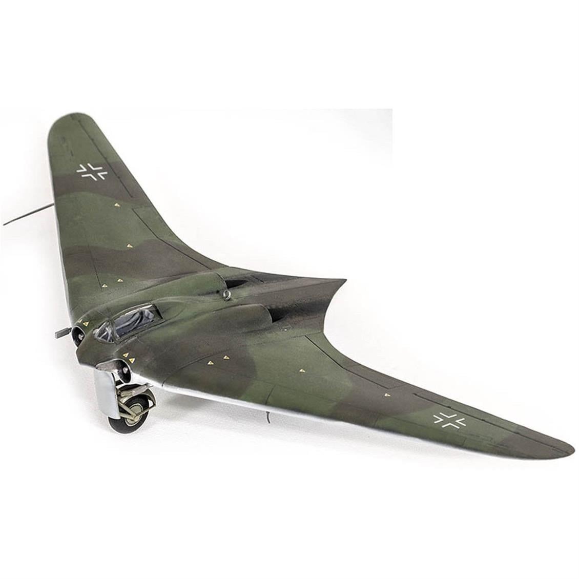 Academy 12583 1/72 Ölçek, German Horten Ho 229 (Wunderwaffe) Savaş Uçağı, Plastik Model Kiti