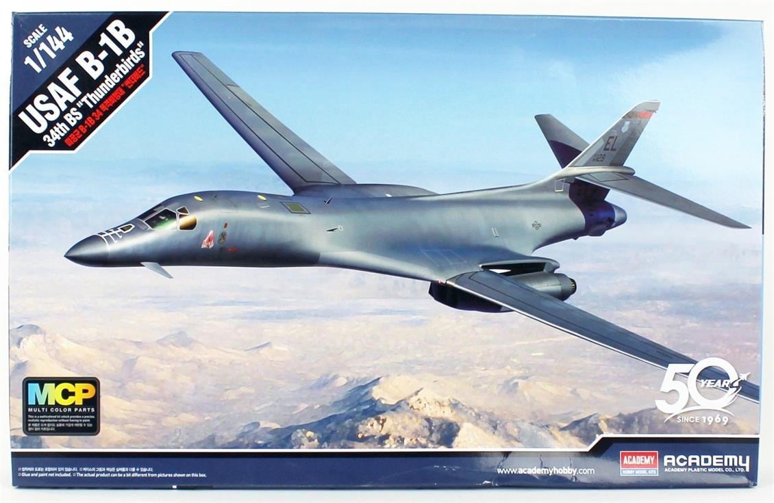 Academy 12620 1/144 Ölçek, ABD Hava Kuvvetleri B-1B Lancer Savaş Uçağı, Plastik Model Kiti