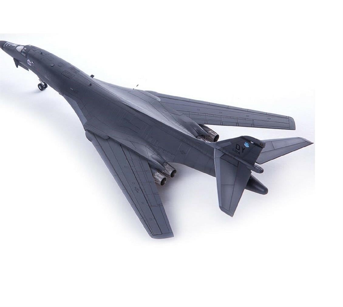 Academy 12620 1/144 Ölçek, ABD Hava Kuvvetleri B-1B Lancer Savaş Uçağı, Plastik Model Kiti