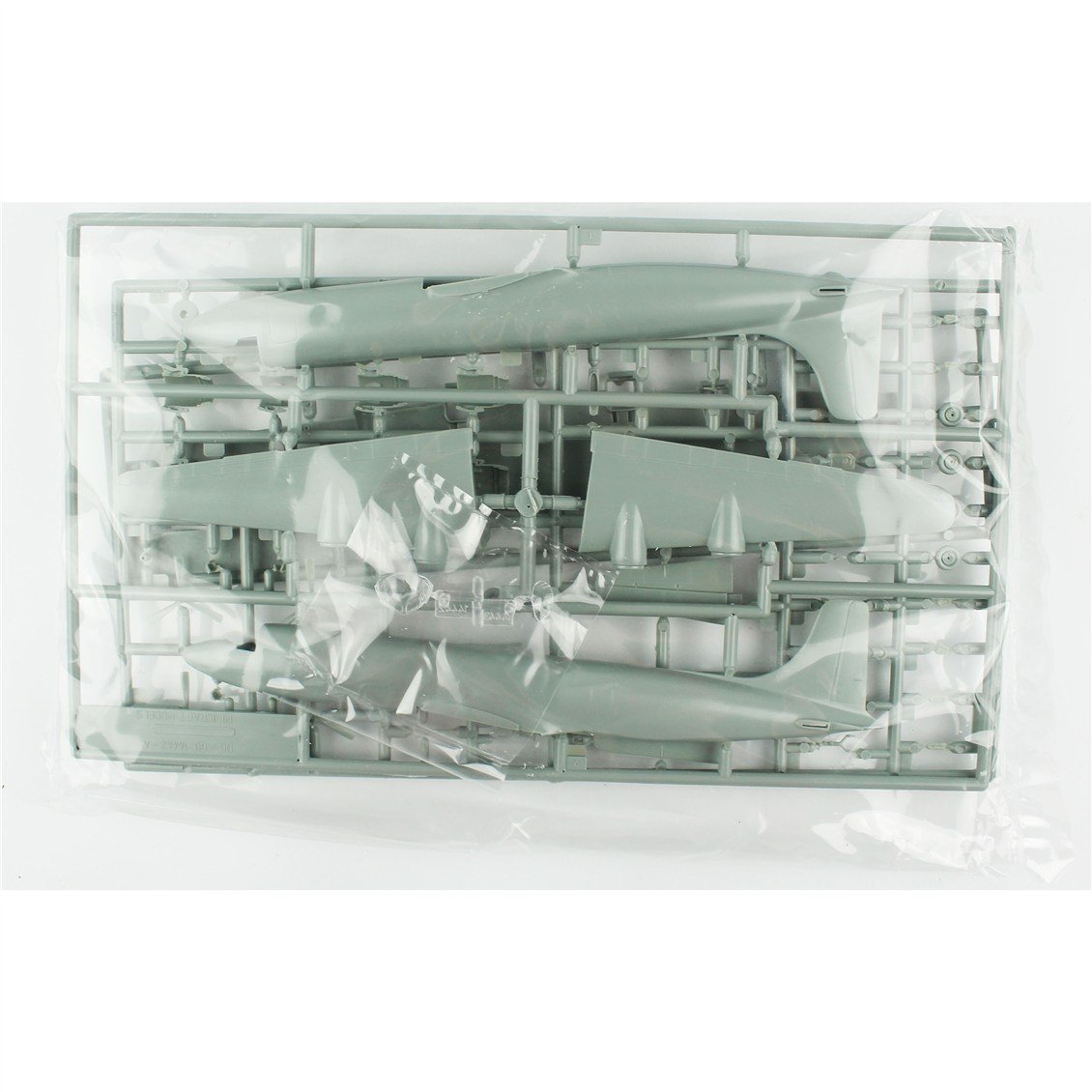 Academy 12634 1/144 USAF C-118 Liftmaster (DC-6) Askeri Kargo Uçağı, Plastik Model Kiti