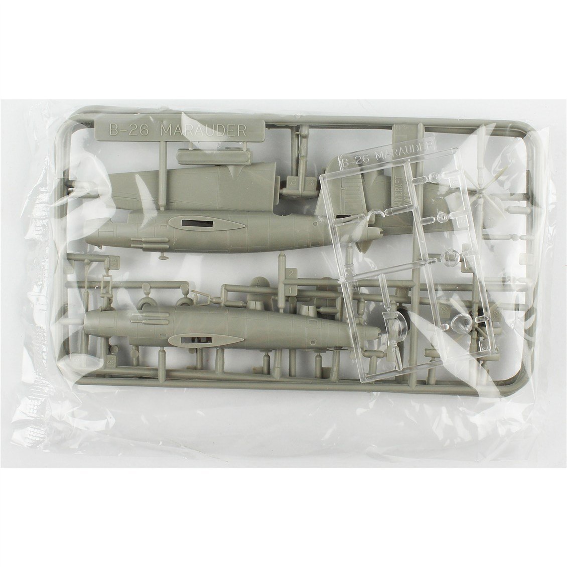 Academy 12656 1/144 USAAF B-26B (Marauder) Bombardıman Uçağı, Plastik Model Kiti