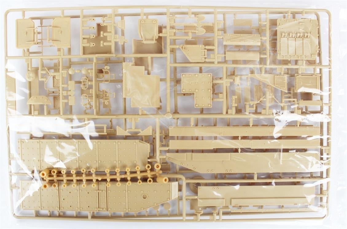 Academy 13201 1/35 Ölçek, İngiliz Zırhlı Personel Taşıyıcı (Warrior Irak 2003), Plastik Model Kiti
