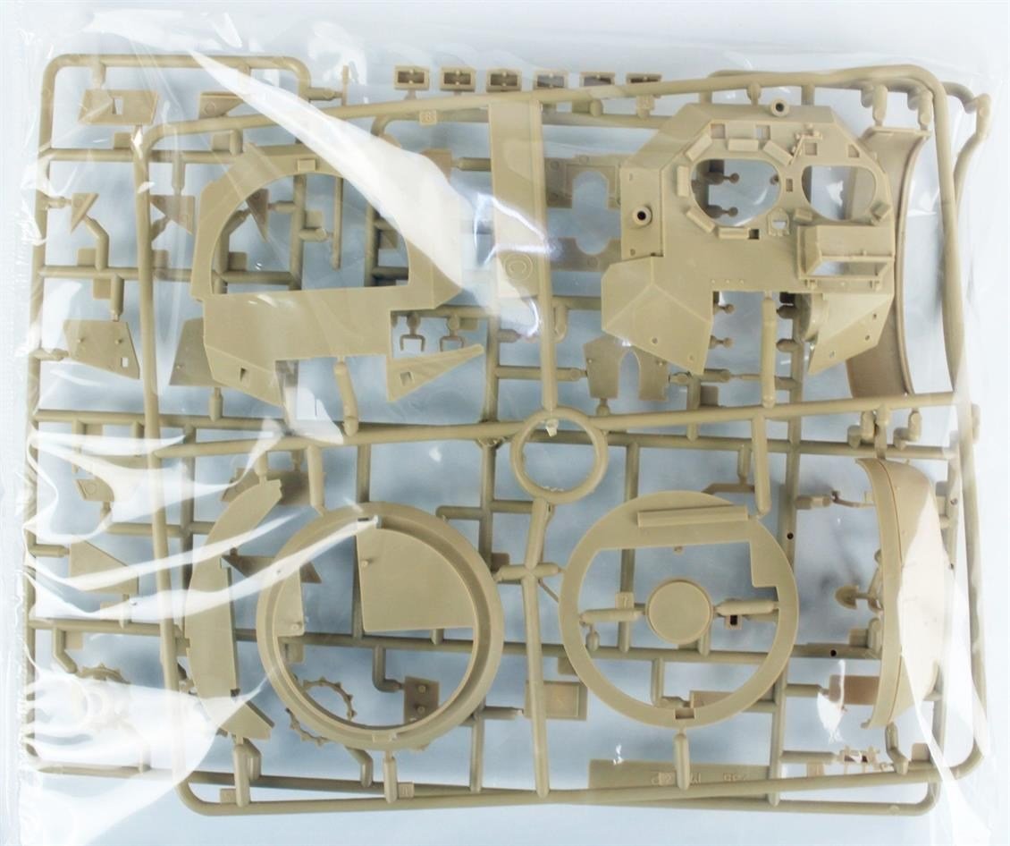 Academy 13205 1/35 Ölçek, M2A2 Bradly (Irak) Tankı, Plastik Model Kiti