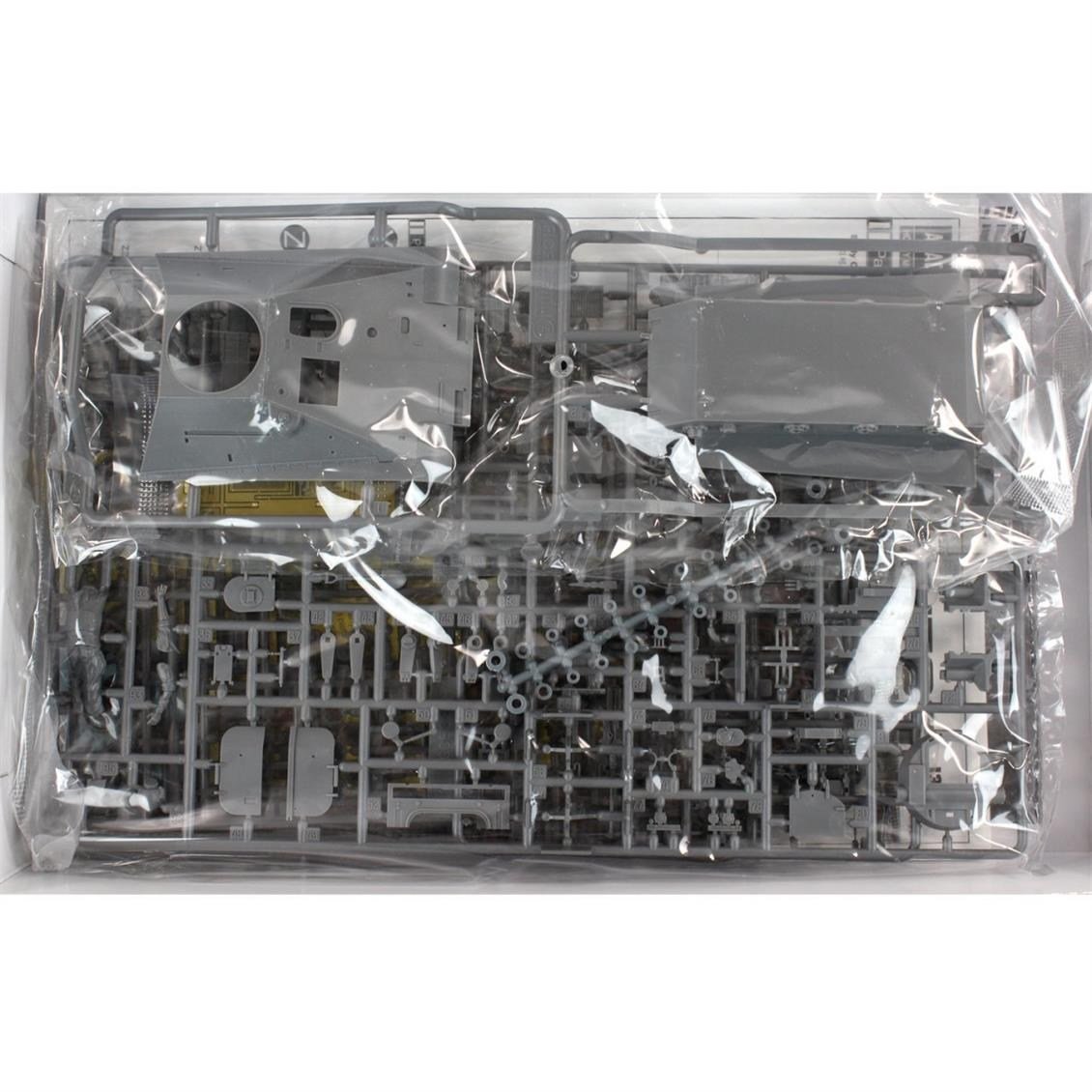 Academy 13218 1/35 Ölçek, U.S.M.C. M50A1 ONTOS Tank, Plastik Model Kiti
