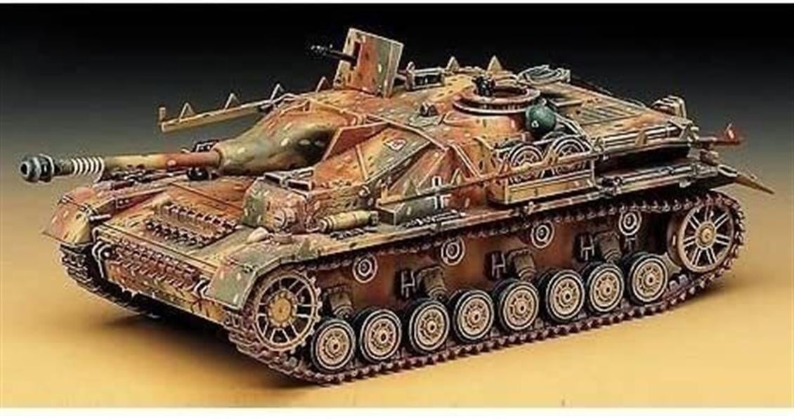 Academy 13235 1/35 Ölçek, Alman Sturmgeschütz IV Tank Avcısı, Plastik Model Kiti