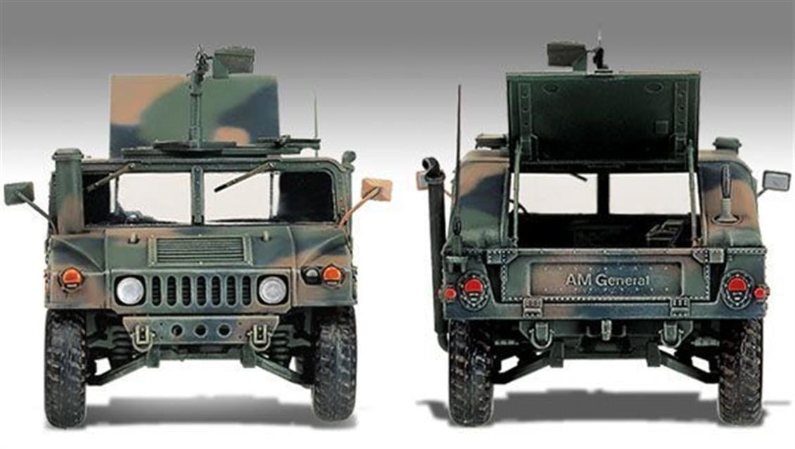Academy 13241 1/35 Ölçek, M-1025 Amerikan Zırhlı Personel Taşıyıcı, Plastik Model Kiti