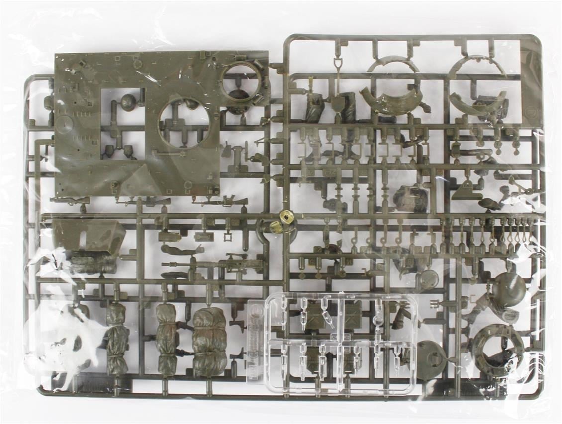 Academy 13266 1/35 Ölçek, M-113A1 APC Vietnam Zırhlı Personel Taşıyıcı, Plastik Model Kiti