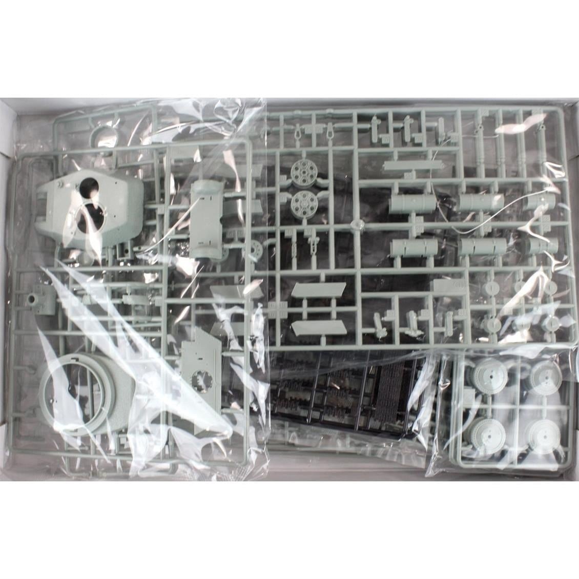 Academy 13295 1/35 Ölçek, T-34/85 No.183 Factory Berlin 1945 Tankı, Plastik Model Kiti