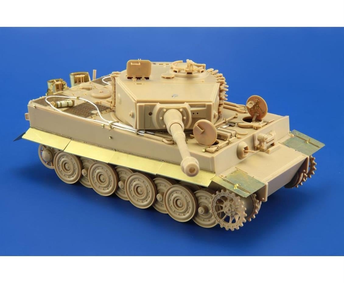 Academy 13314 1/35 Ölçek, Tiger-I Geç Dönem Tankı, Plastik Model Kiti