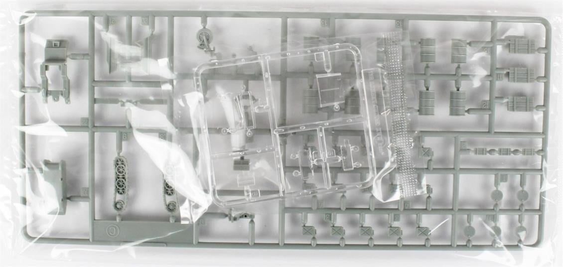 Academy 13416 1/72 Ölçek, Alman ve Amerikan Hafif Araçları Demonte, Plastik Maket Seti