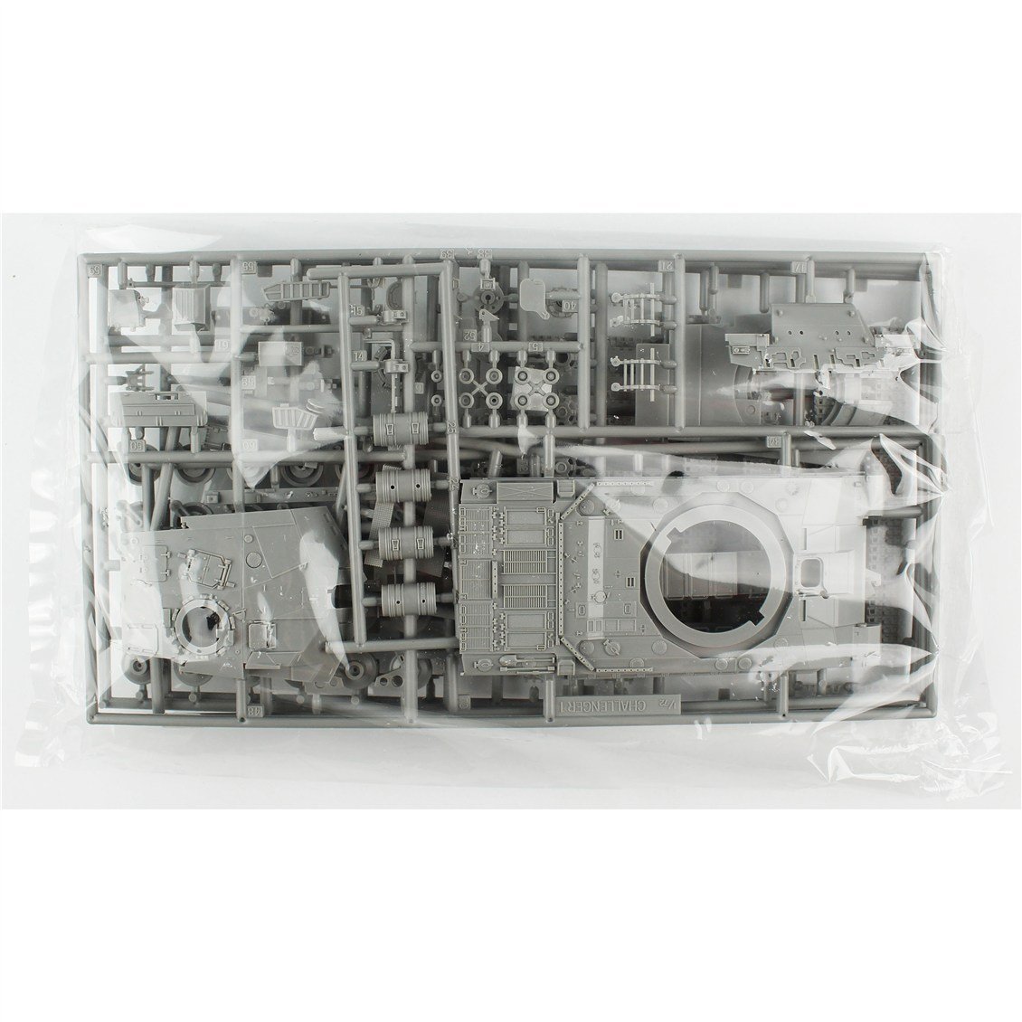 Academy 13426 1/72 British Army Challenger Mk.3 Tankı, Plastik Model Kiti