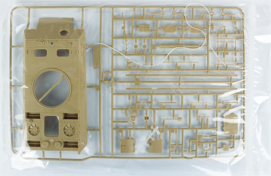 Academy 13523 1/35 Ölçek, Panther Alman Orta Tankı (Versiyon G Son Üretim), Plastik Model Kiti