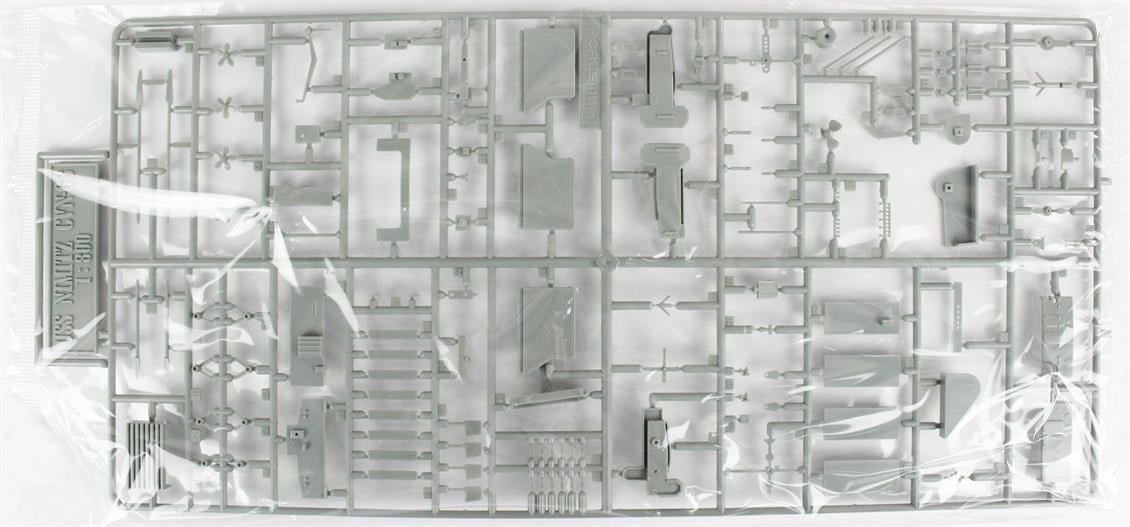 Academy 14213 1/800 Ölçek, ABD Donanması CVN-68 Nimitz Uçak Gemisi, Plastik Model Kiti