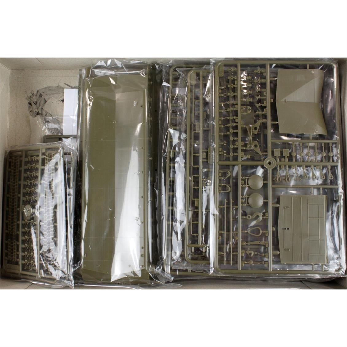 AFV Club AF35022 1/35 Ölçek, LVTP5 Amfibik Paletli Personel Taşıyıcı, Plastik Model kiti