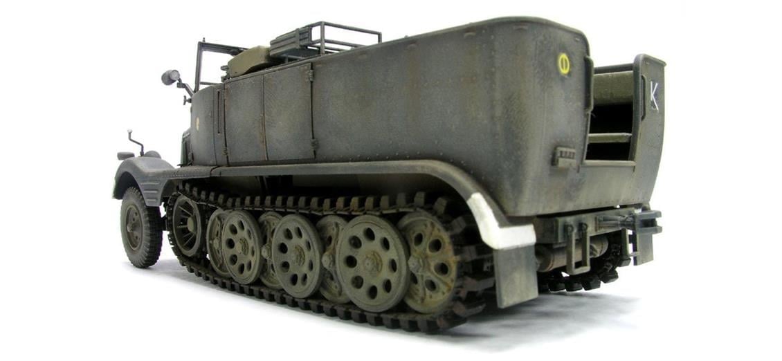 AFV Club AF35040 1/35 Ölçek, Sdkfz11 3 Ton Yarı Paletli Kamyon, Plastik Model kiti