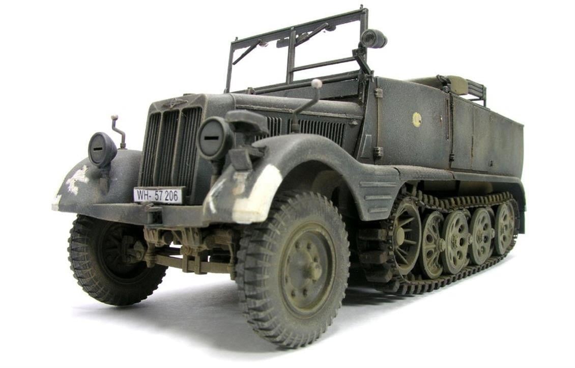 AFV Club AF35040 1/35 Ölçek, Sdkfz11 3 Ton Yarı Paletli Kamyon, Plastik Model kiti