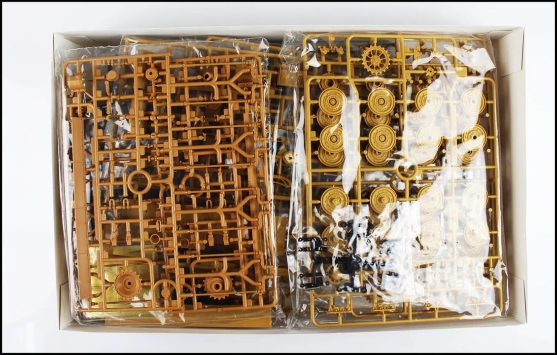 AFV Club AF35103 1/35 Ölçek, Sturmtiger 3.8cm RW6-1 L54 Assault Rocket Saldırı Tankı, Plastik Model kiti
