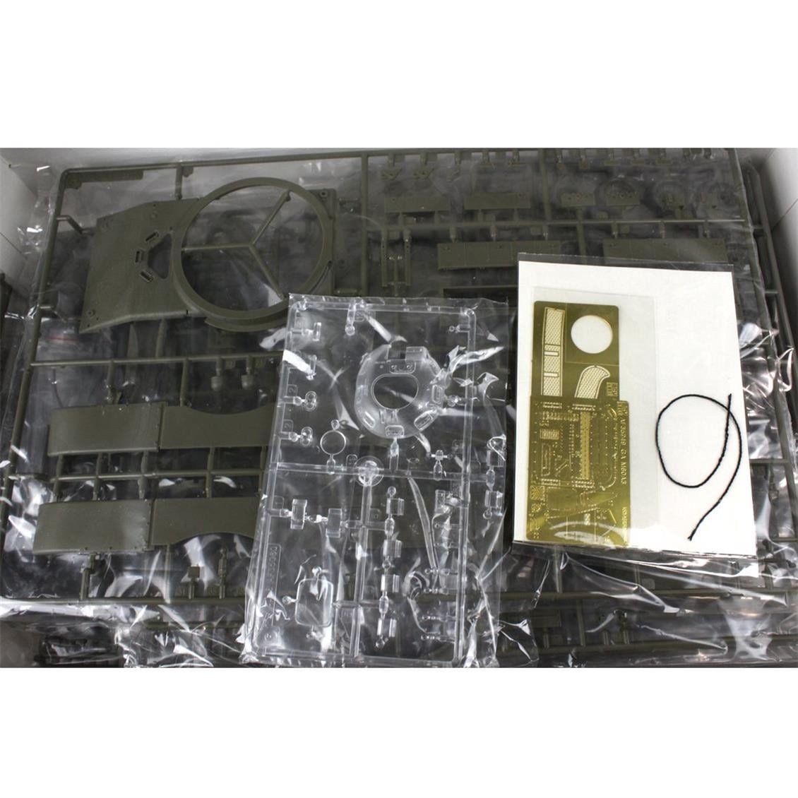 AFV Club AF35249 1/35 Ölçek, M60A3/TTS Main Battle Tank Tank, Plastik Model kiti