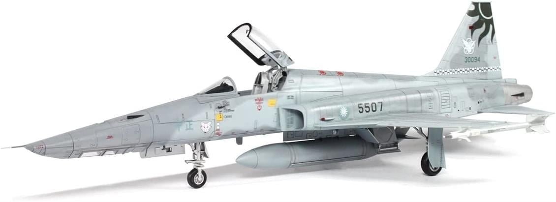 AFV Club AR48S11 1/48 Ölçek, Chung-Cheng F-5F & Tigergazer RF-5E (Limited Two models set) Savaş Uçakları Seti, Plastik Model ki